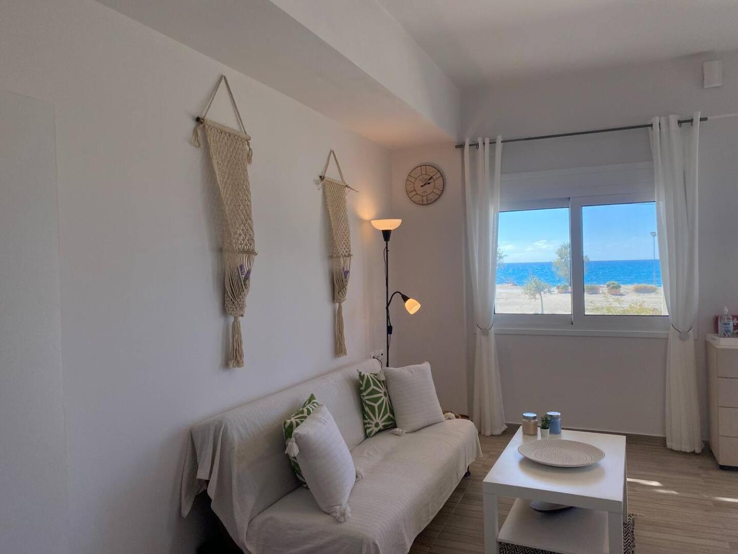 Zen Seaside Apartment Kalamaki (Heraklion) Exterior foto