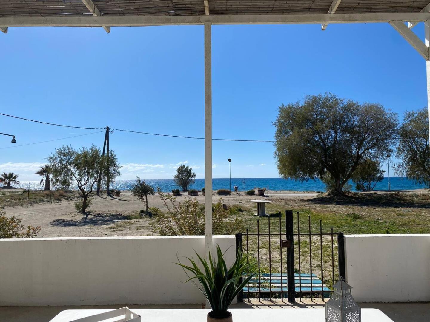 Zen Seaside Apartment Kalamaki (Heraklion) Exterior foto